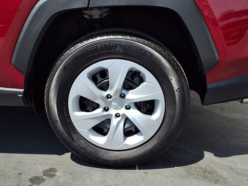 Certified 2025 Toyota RAV4 LE FWD image 4