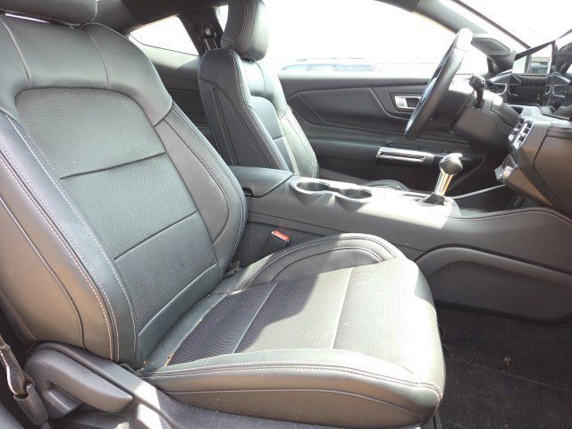 Used 2025 Ford Mustang Coupe RWD image 17