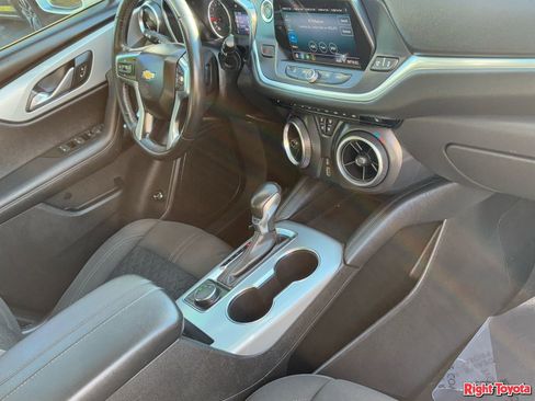 Used 2019 Chevrolet Blazer LT image 9
