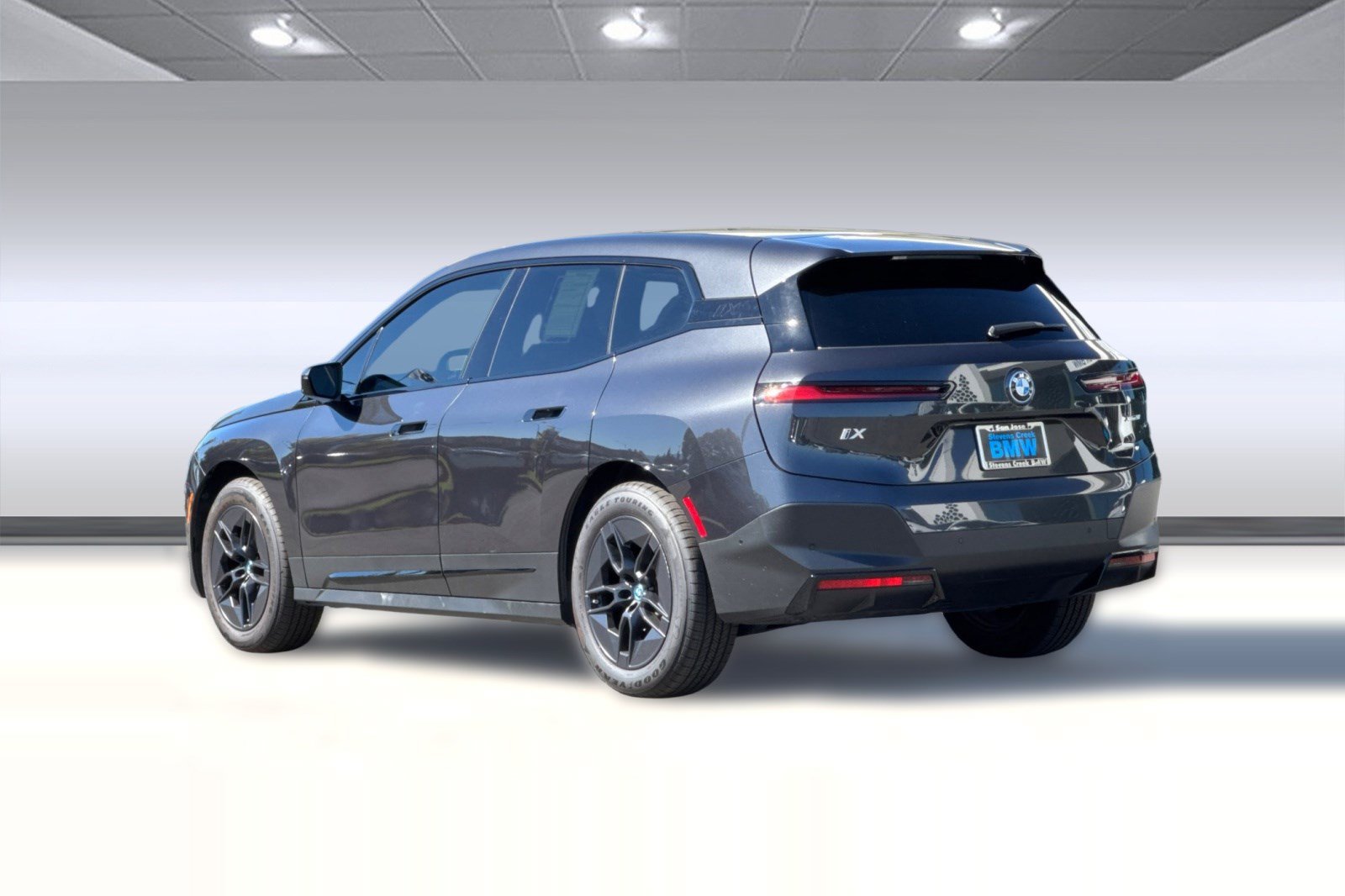 Certified 2024 BMW iX xDrive50 w/ Convenience Package AWD/4WD image 3