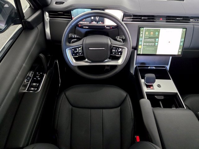 Used 2026 Land Rover Range Rover Long Wheelbase SE AWD/4WD image 12