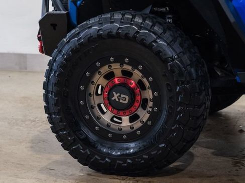 Used 2023 Jeep Gladiator Rubicon w/ LED Lighting Group AWD/4WD image 9