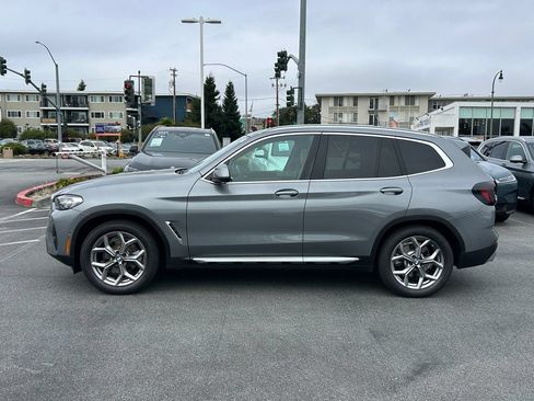 Used 2023 BMW X3 xDrive30i w/ Premium Package AWD/4WD image 2
