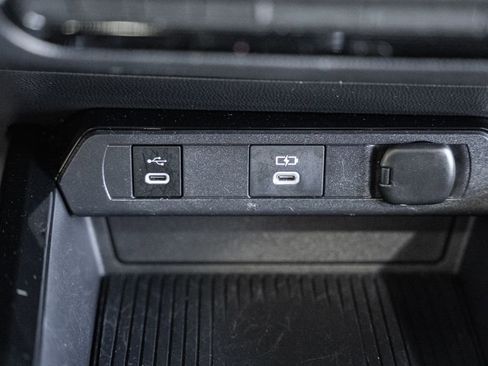 Used 2023 Toyota Prius Prime Premium image 25