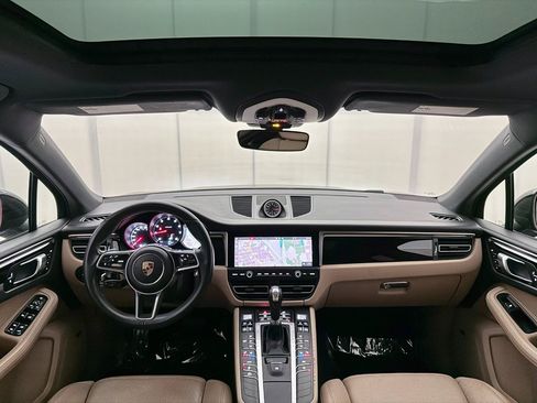 Used 2020 Porsche Macan AWD/4WD image 26