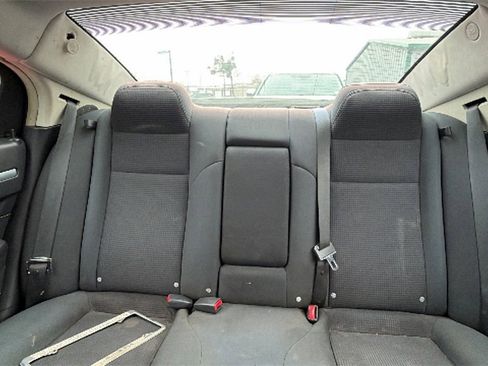 Used 2010 Dodge Charger SXT image 13