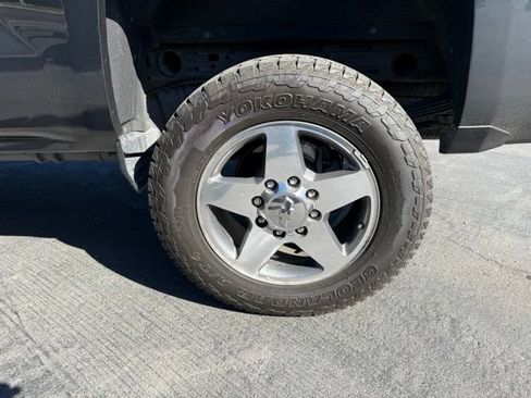 Used 2018 Chevrolet Silverado 2500 LTZ w/ Duramax Plus Package RWD image 11
