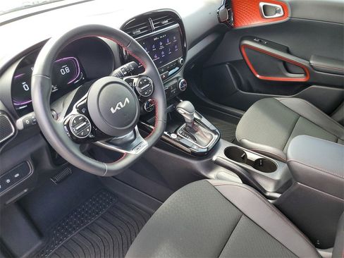 Used 2025 Kia Soul GT-Line image 6