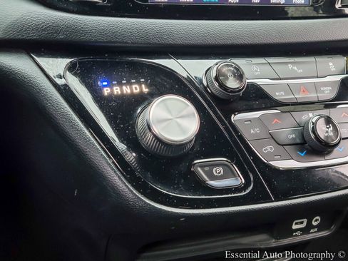 Used 2018 Chrysler Pacifica Touring Plus image 27