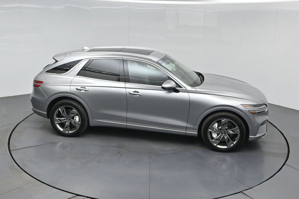 Used 2025 Genesis Electrified GV70 w/ Prestige Package AWD/4WD image 24