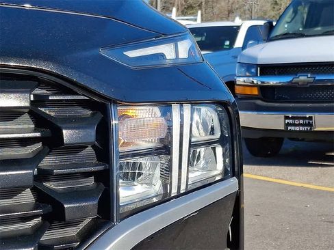 Used 2023 Hyundai Santa Fe SEL image 9