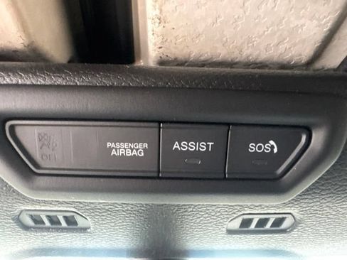 Used 2022 Jeep Gladiator Sport AWD/4WD image 38