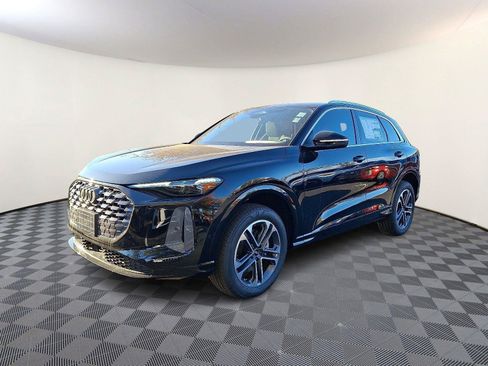 Used 2025 Audi Q5 Premium Plus AWD/4WD image 3