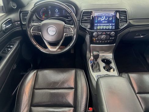 Used 2020 Jeep Grand Cherokee Overland image 28