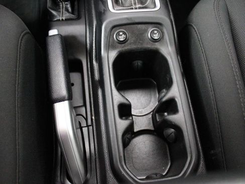 Used 2018 Jeep Wrangler Unlimited Sahara AWD/4WD image 37