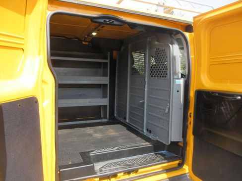 Used 2017 Ford Transit 250 130 Low Roof image 21