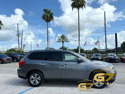 Used 2019 Nissan Pathfinder SL AWD/4WD image 5
