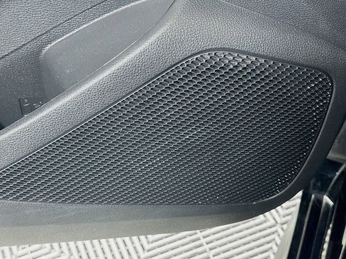 Used 2023 Toyota Corolla SE image 19