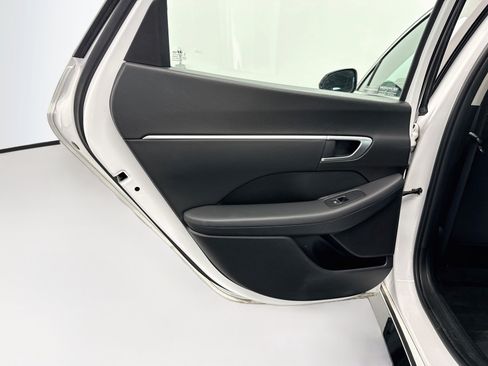 Used 2025 Hyundai Sonata SEL FWD image 27