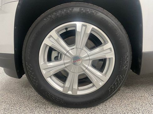 Used 2017 GMC Terrain SLE image 26
