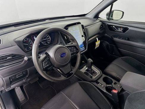 Used 2025 Subaru Forester Touring image 9