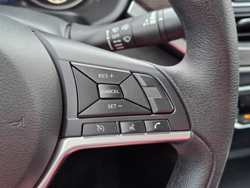 Used 2025 Nissan Altima 2.5 SV FWD image 19