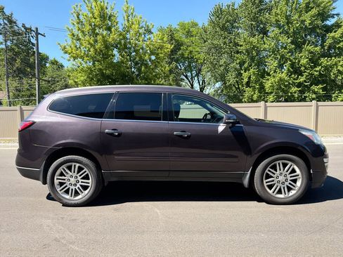 Used 2015 Chevrolet Traverse LT w/ Style and Technology Package FWD image 14