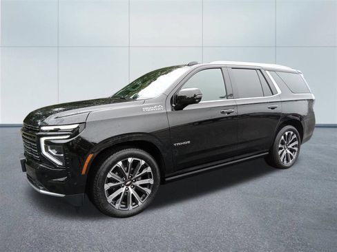 Used 2026 Chevrolet Tahoe High Country w/ Sun And Tow Package AWD/4WD image 1