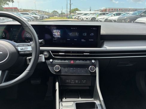 Used 2025 Hyundai Sonata SEL FWD image 14