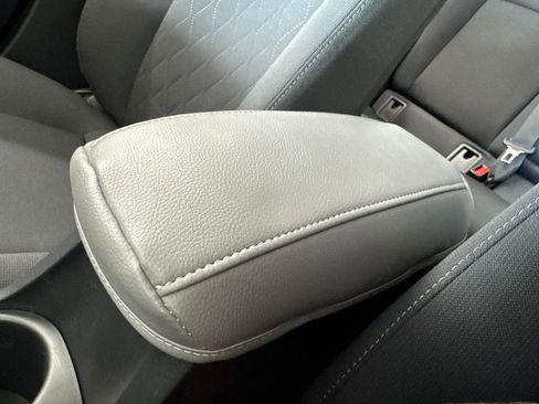 Used 2024 Toyota Corolla LE FWD image 28