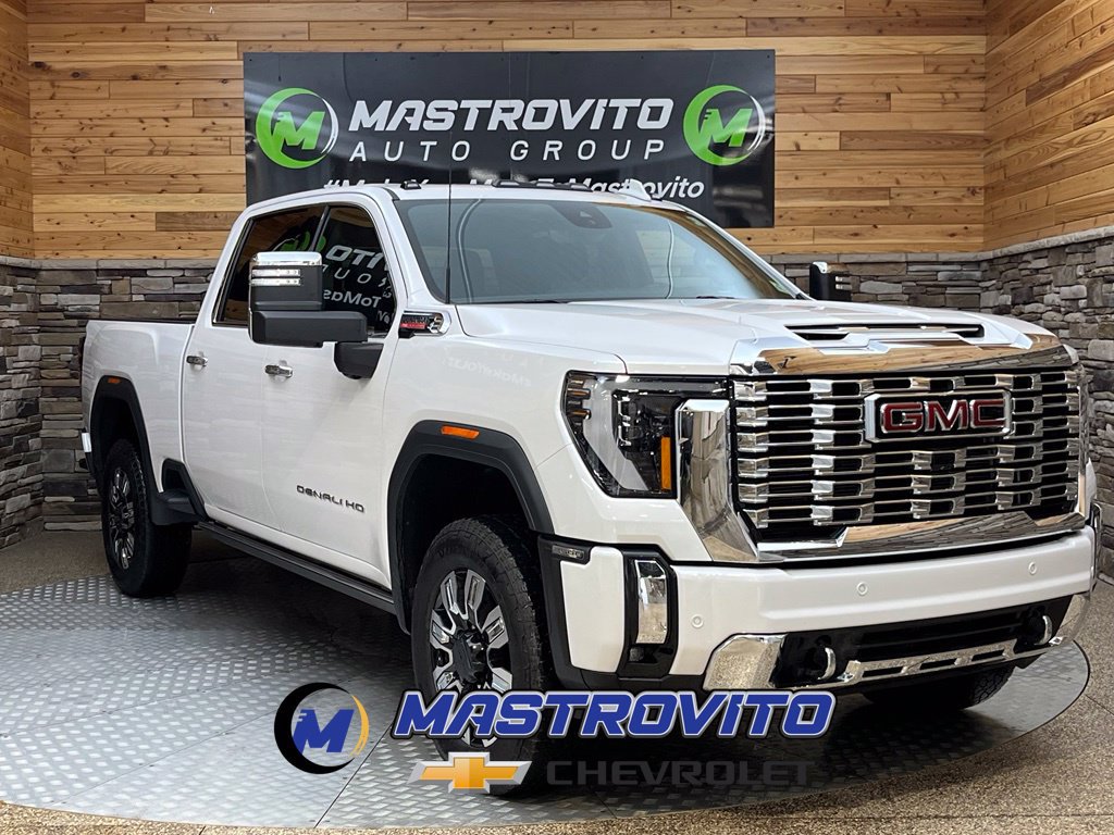 Used 2024 GMC Sierra 2500 Denali w/ Denali Reserve Package AWD/4WD image 1