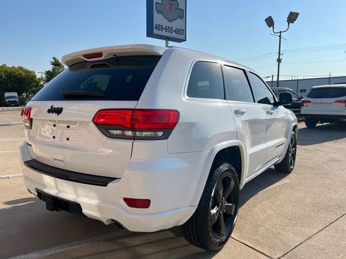 Used 2015 Jeep Grand Cherokee Altitude image 4