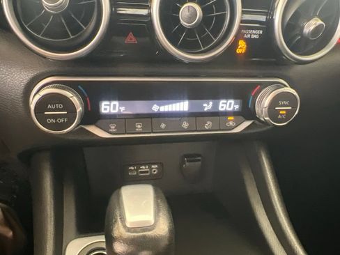 Used 2023 Nissan Sentra SR w/ Midnight Edition Package FWD image 51