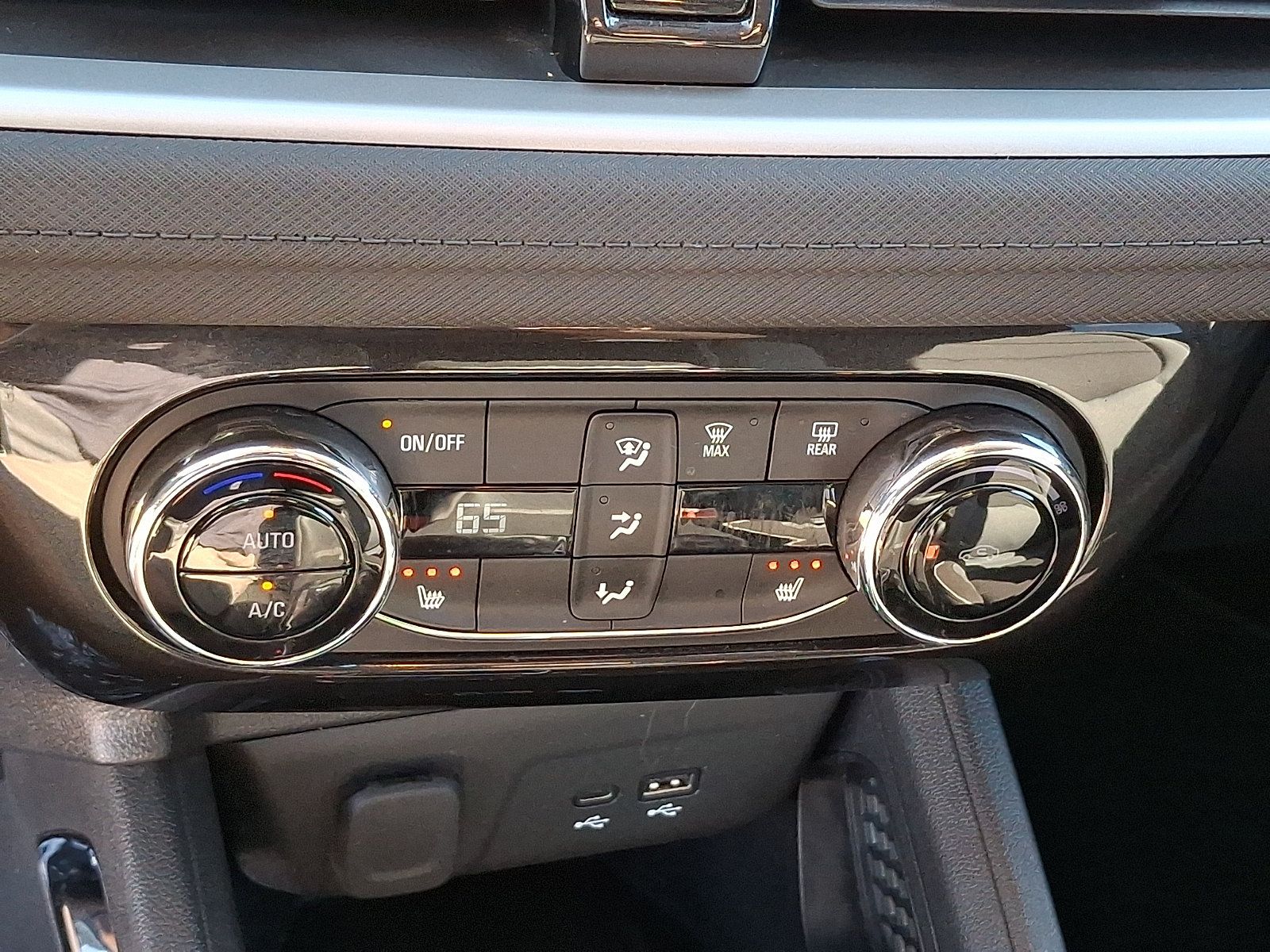Used 2024 Chevrolet TrailBlazer LT w/ Convenience Package FWD image 15