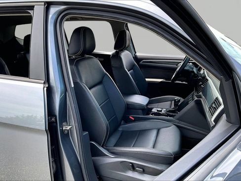 Used 2023 Volkswagen Atlas SEL R-Line AWD/4WD image 21