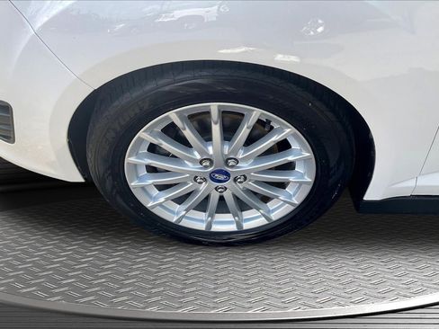 Used 2013 Ford C-MAX Energi SEL FWD image 32