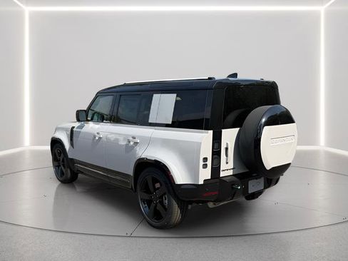New 2026 Land Rover Defender 110 X-Dynamic SE AWD/4WD image 3