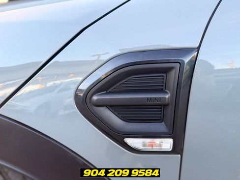 Used 2017 MINI Cooper Countryman FWD image 9