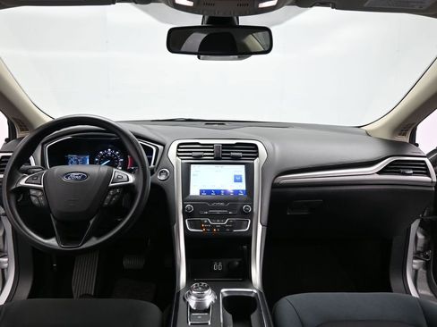 Certified 2019 Ford Fusion SE FWD image 20