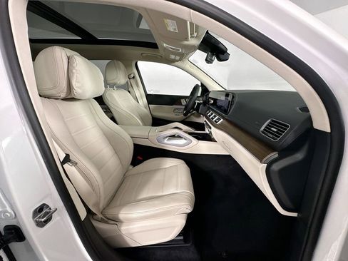 New 2026 Mercedes-Benz GLS 450 4MATIC image 31