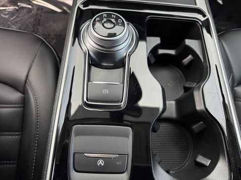 Used 2020 Ford Edge SEL w/ Convenience Package image 19