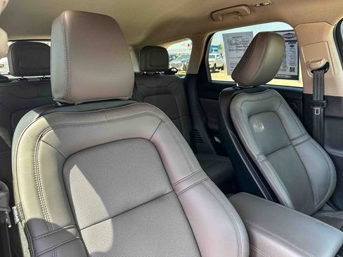 Used 2025 Lincoln Corsair Reserve FWD image 23