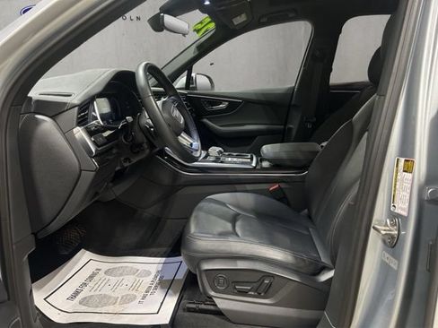 Used 2025 Audi Q7 2.0T Premium Plus w/ Premium Plus Package AWD/4WD image 12
