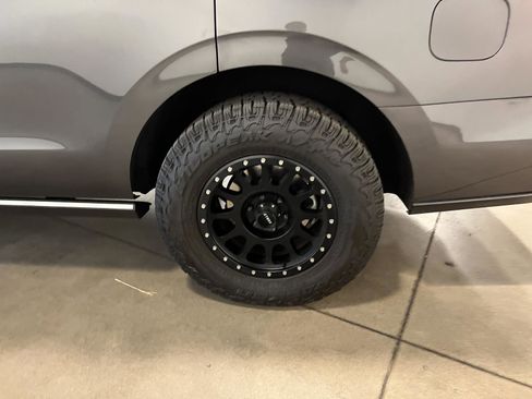 Used 2019 Ford Expedition Limited w/ Equipment Group 301A AWD/4WD image 52
