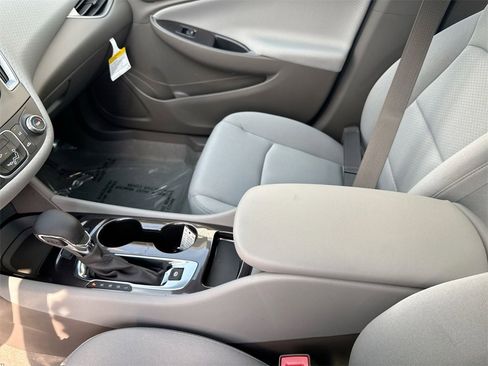 Used 2024 Chevrolet Malibu LS image 23