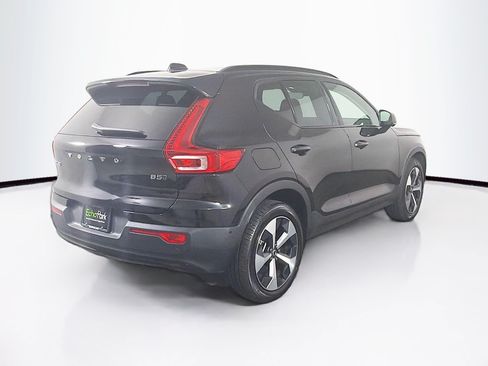 Used 2026 Volvo XC40 B5 Plus AWD/4WD image 9