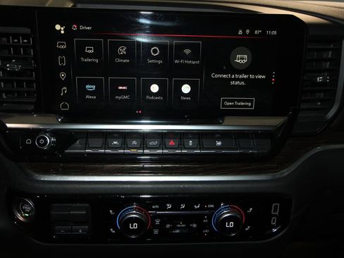 Used 2022 GMC Sierra 1500 SLE w/ Preferred Package AWD/4WD image 14