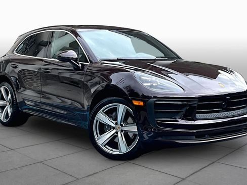 Used 2023 Porsche Macan AWD/4WD image 3