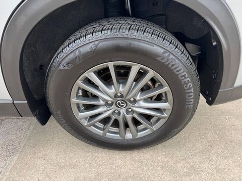 Used 2017 MAZDA CX-5 Touring image 11