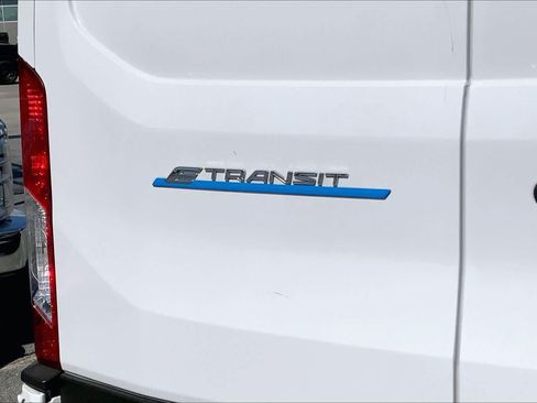 Certified 2023 Ford E-Transit Low Roof RWD image 25